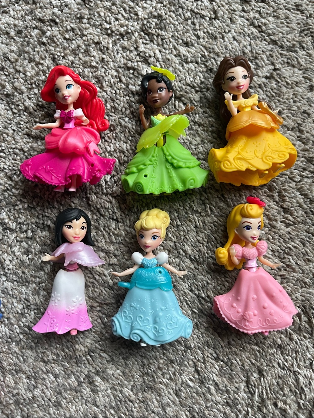 Disney Mini Princess Figures with snap in accessories set of 6